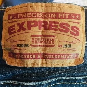 Express Bootcut Jeans 4 Short